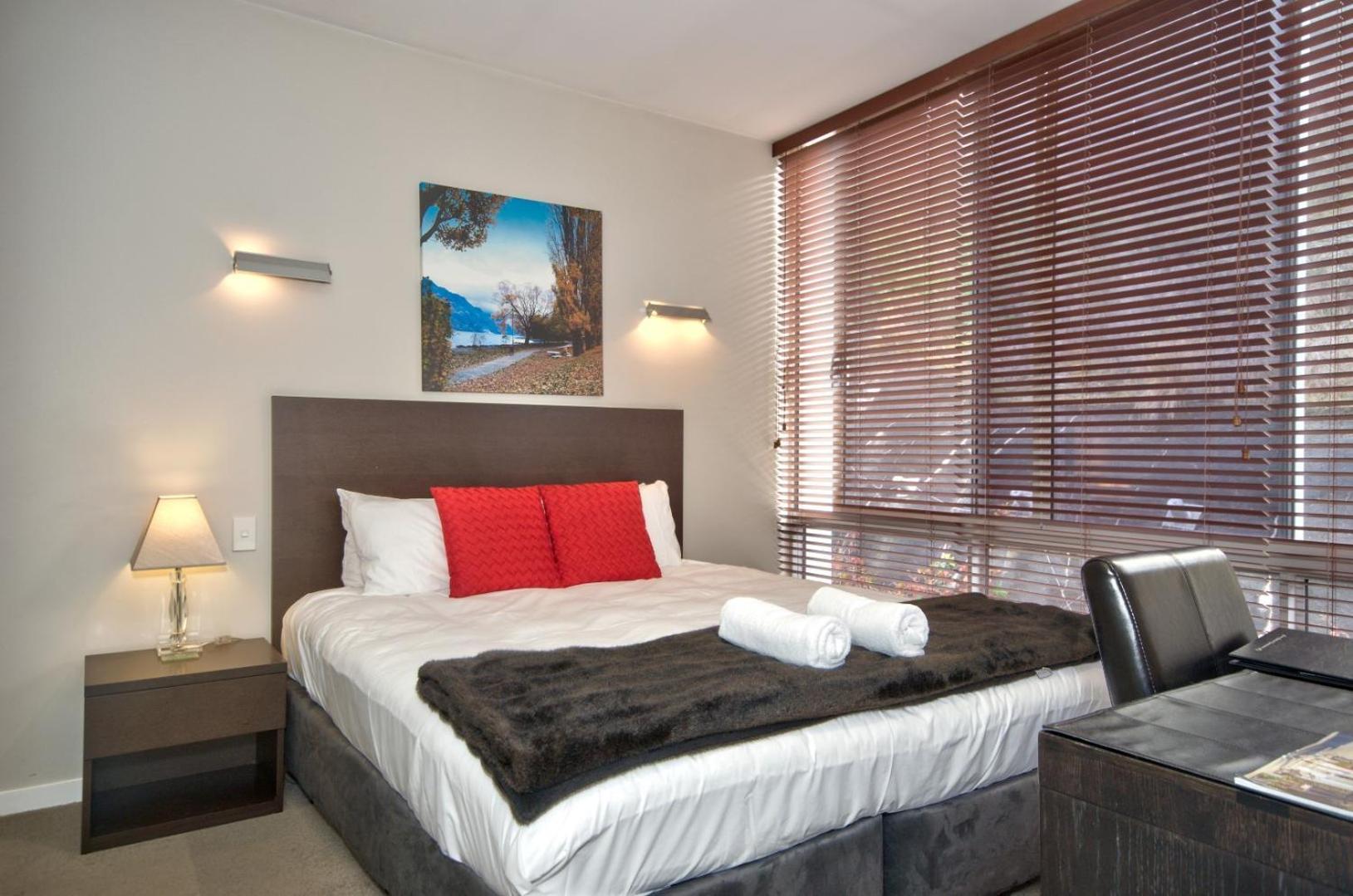 Pure Retreat Lake Views Queenstown Extérieur photo
